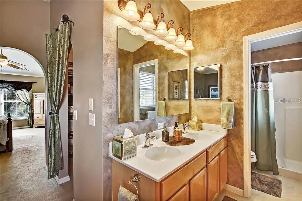 CORNER LAKE PH 03 A & B - Residential