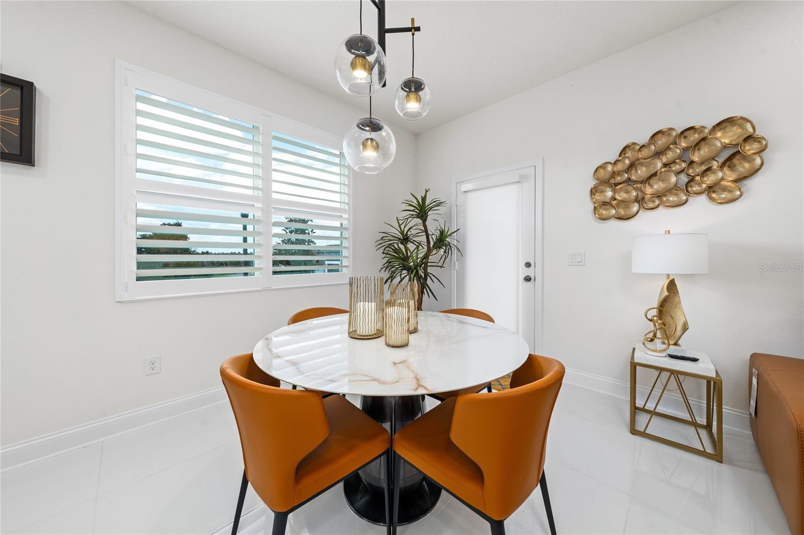 ENCORE/OVATION-PH 4B - Residential Lease