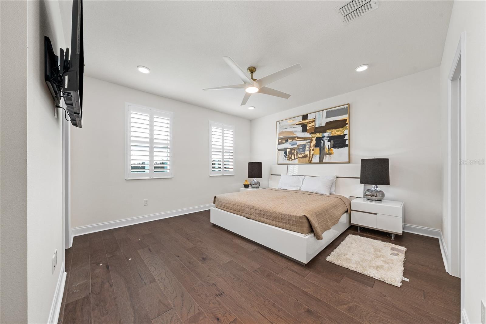 ENCORE/OVATION-PH 4B - Residential Lease