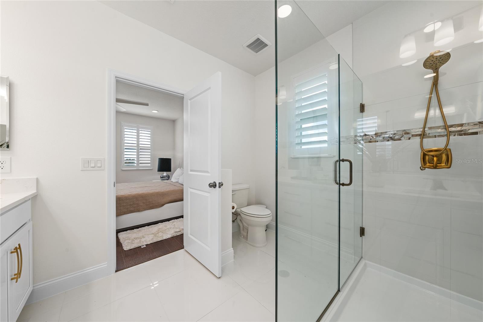 ENCORE/OVATION-PH 4B - Residential Lease