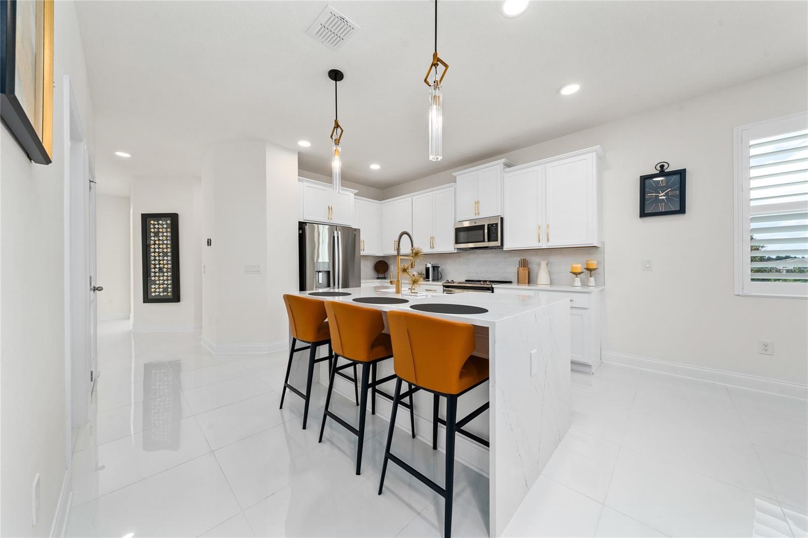 ENCORE/OVATION-PH 4B - Residential Lease