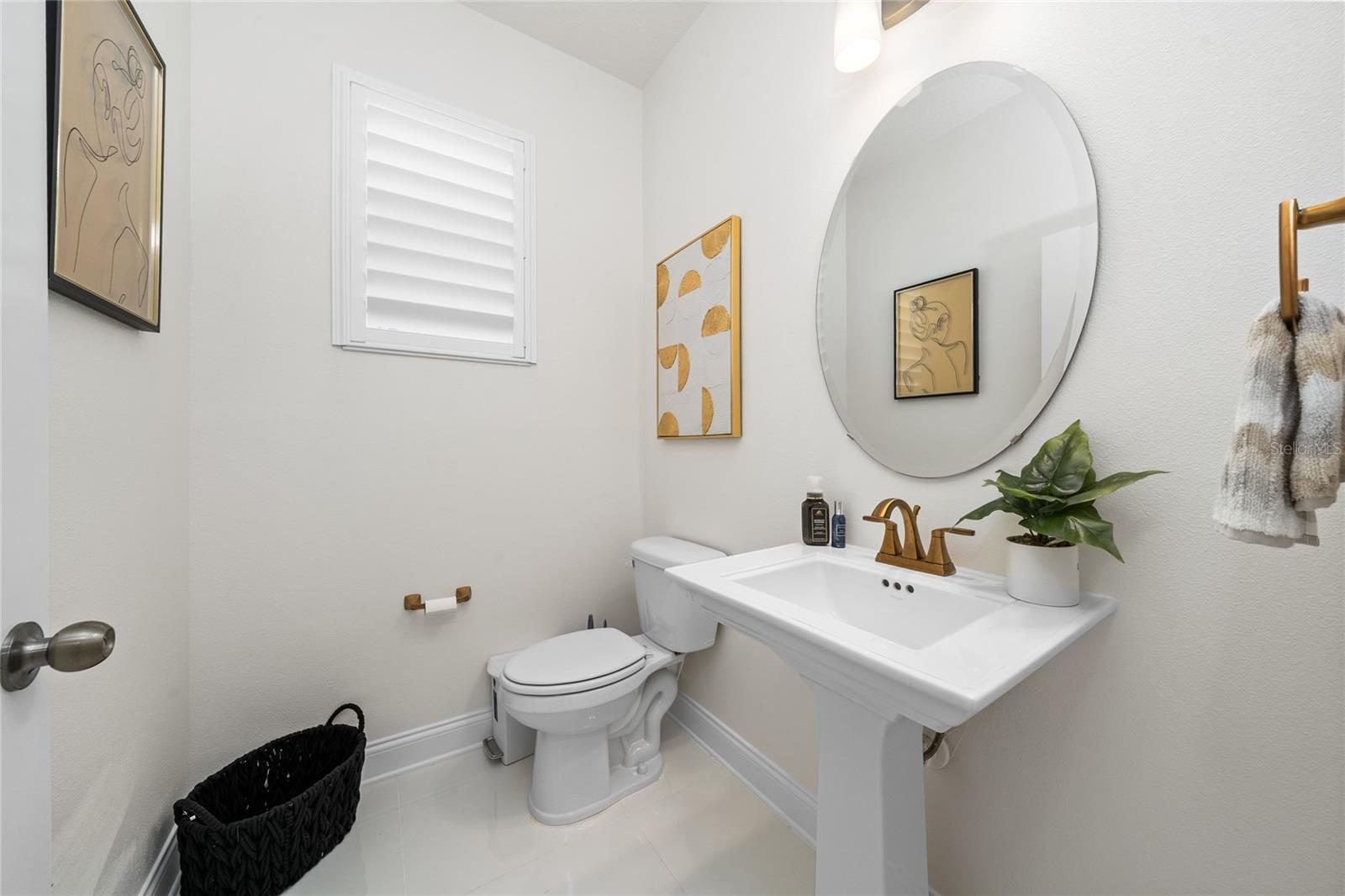 ENCORE/OVATION-PH 4B - Residential Lease