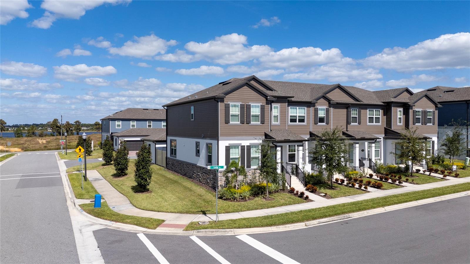 ENCORE/OVATION-PH 4B - Residential Lease