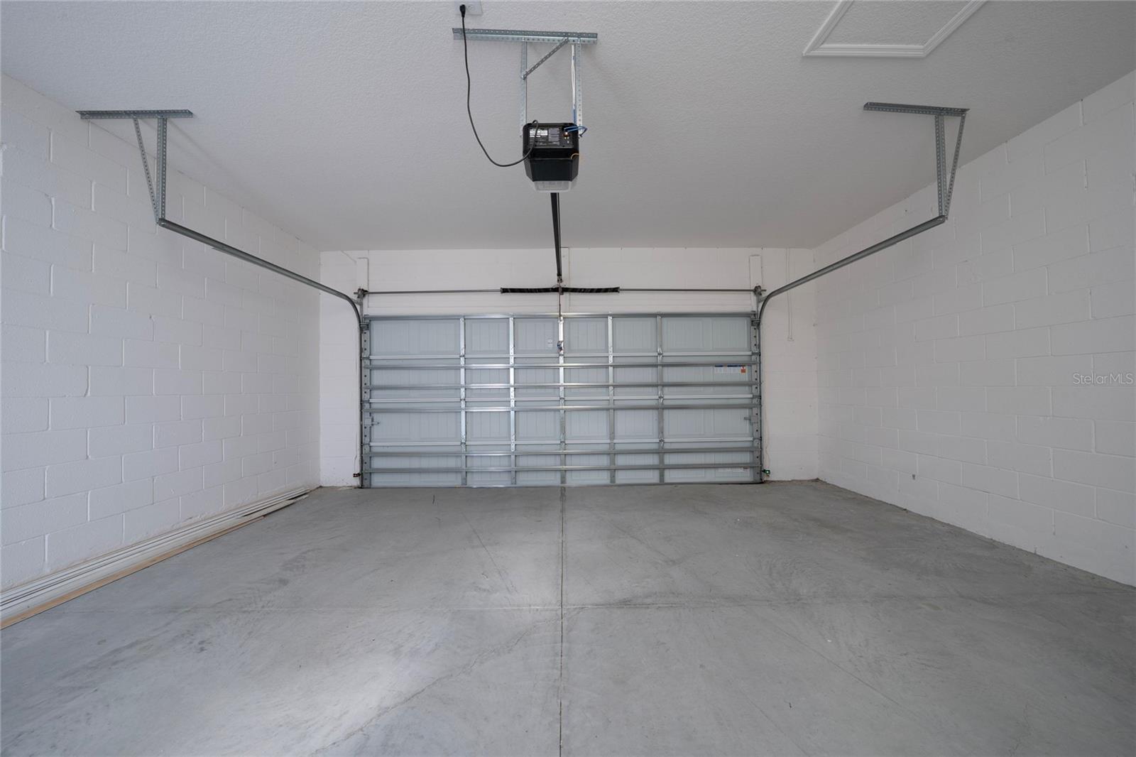 ENCORE/OVATION-PH 4B - Residential Lease