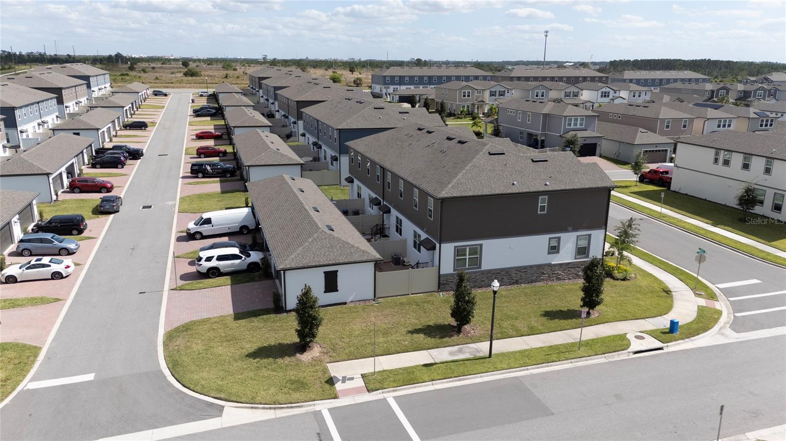 ENCORE/OVATION-PH 4B - Residential Lease