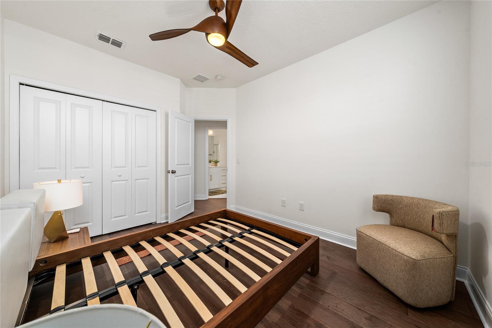 ENCORE/OVATION-PH 4B - Residential Lease