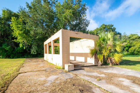 Tiny photo for 319 W Seminole Avenue, Bushnell, FL 33513 (MLS # A4706378)