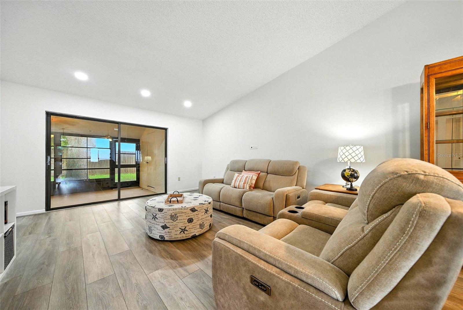 PINE RIDGE AT PALM HARBOR - Residential Lease