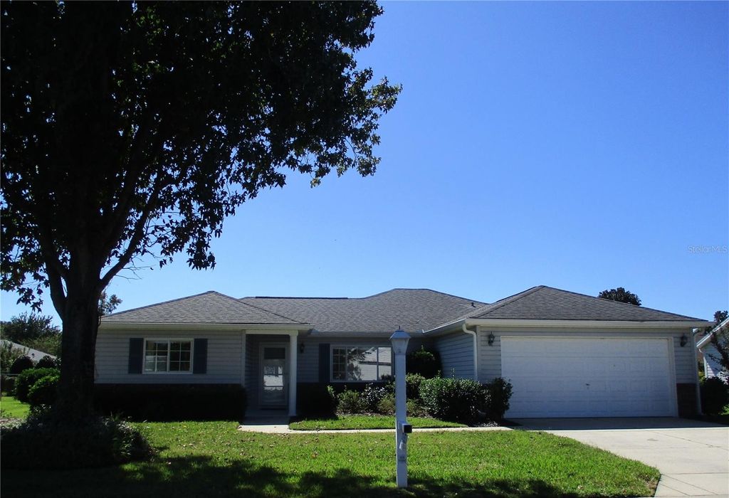 Photo of 11552 SW 138th Lane, Dunnellon, FL 34432 (MLS # OM711279)