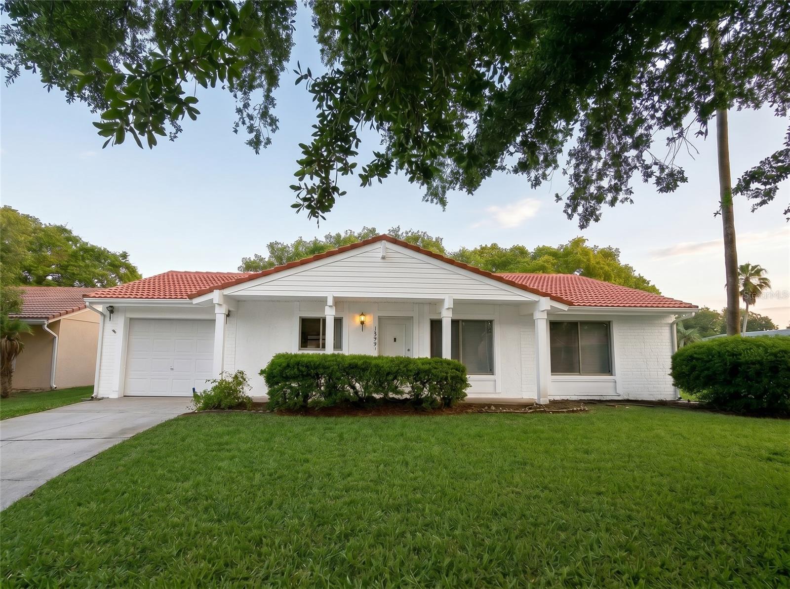 WINDMILL POINTE - Residential