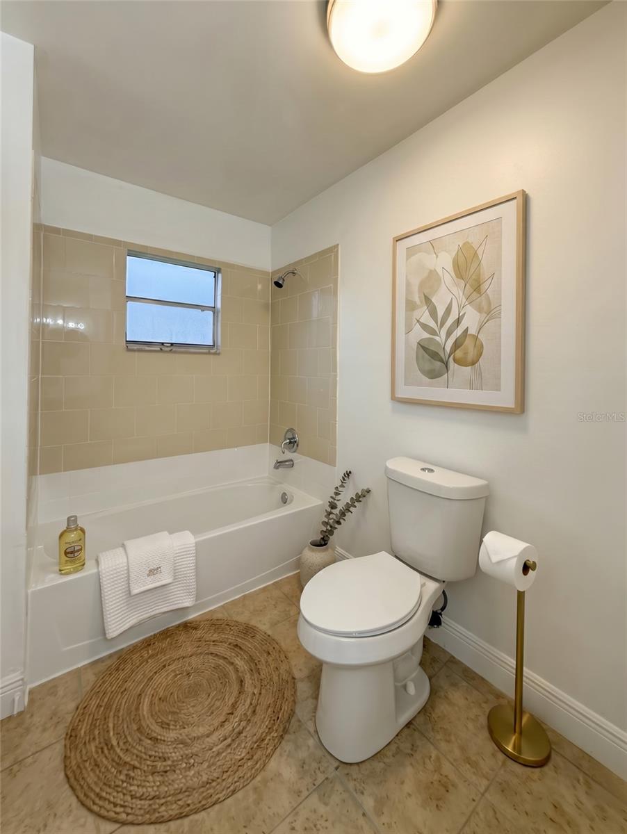 WINDMILL POINTE - Residential