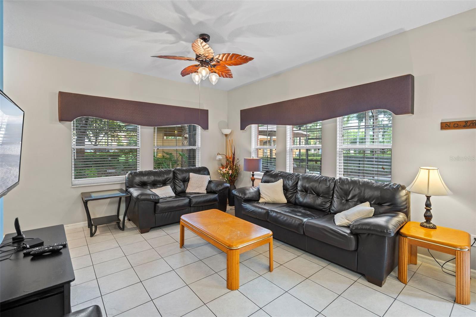 3015 YELLOW LANTANA LANE