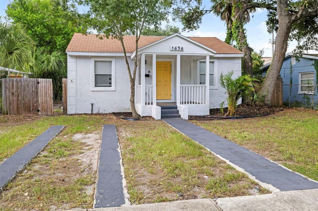 Photo of 1636 Prescott Street S, St Petersburg, FL 33712 (MLS # A4703185)
