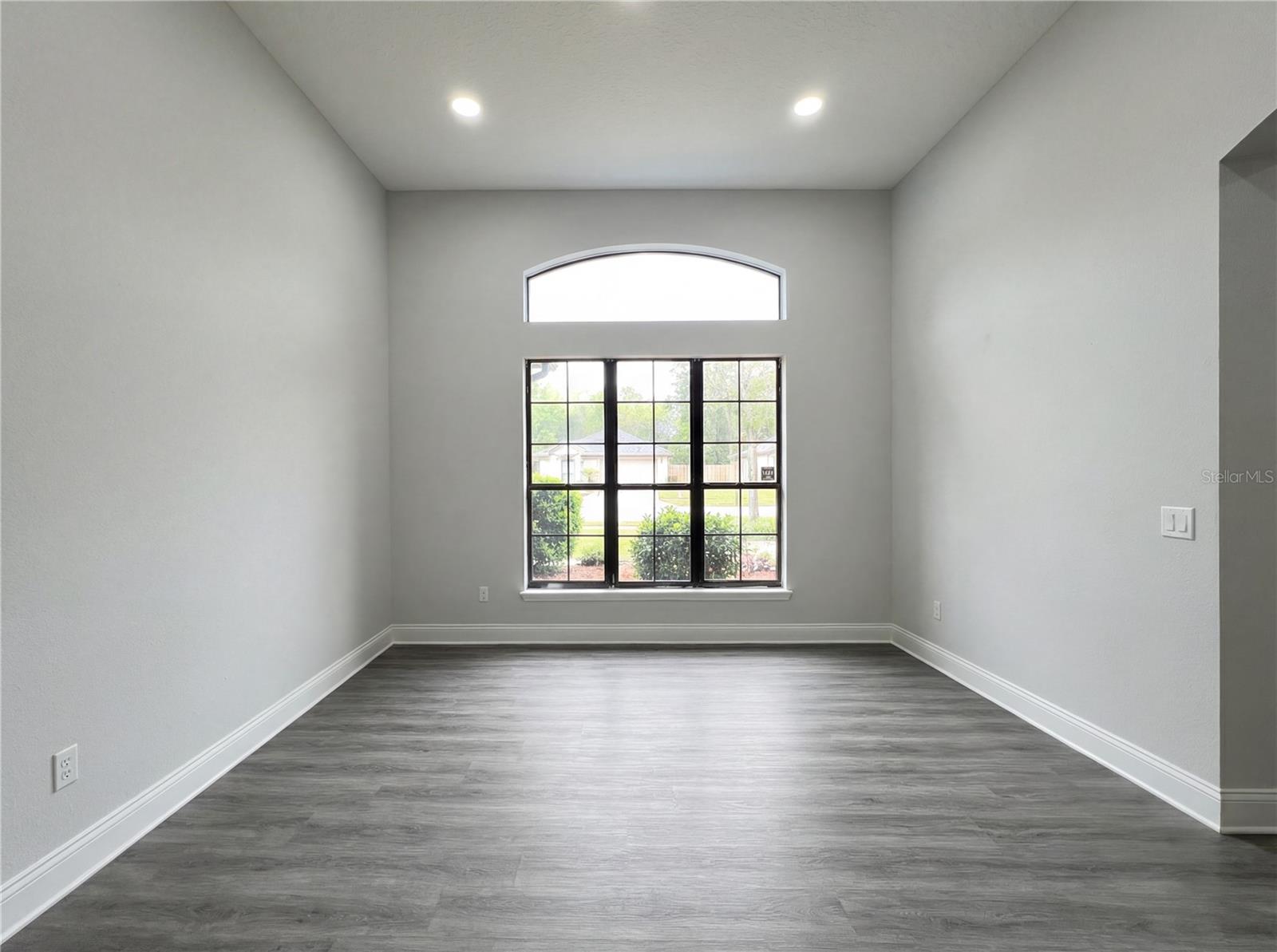 CRYSTAL COVE PH 02 - Residential