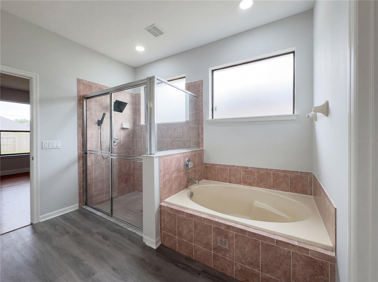 CRYSTAL COVE PH 02 - Residential