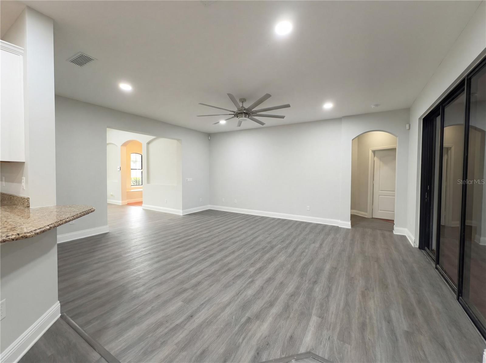 CRYSTAL COVE PH 02 - Residential