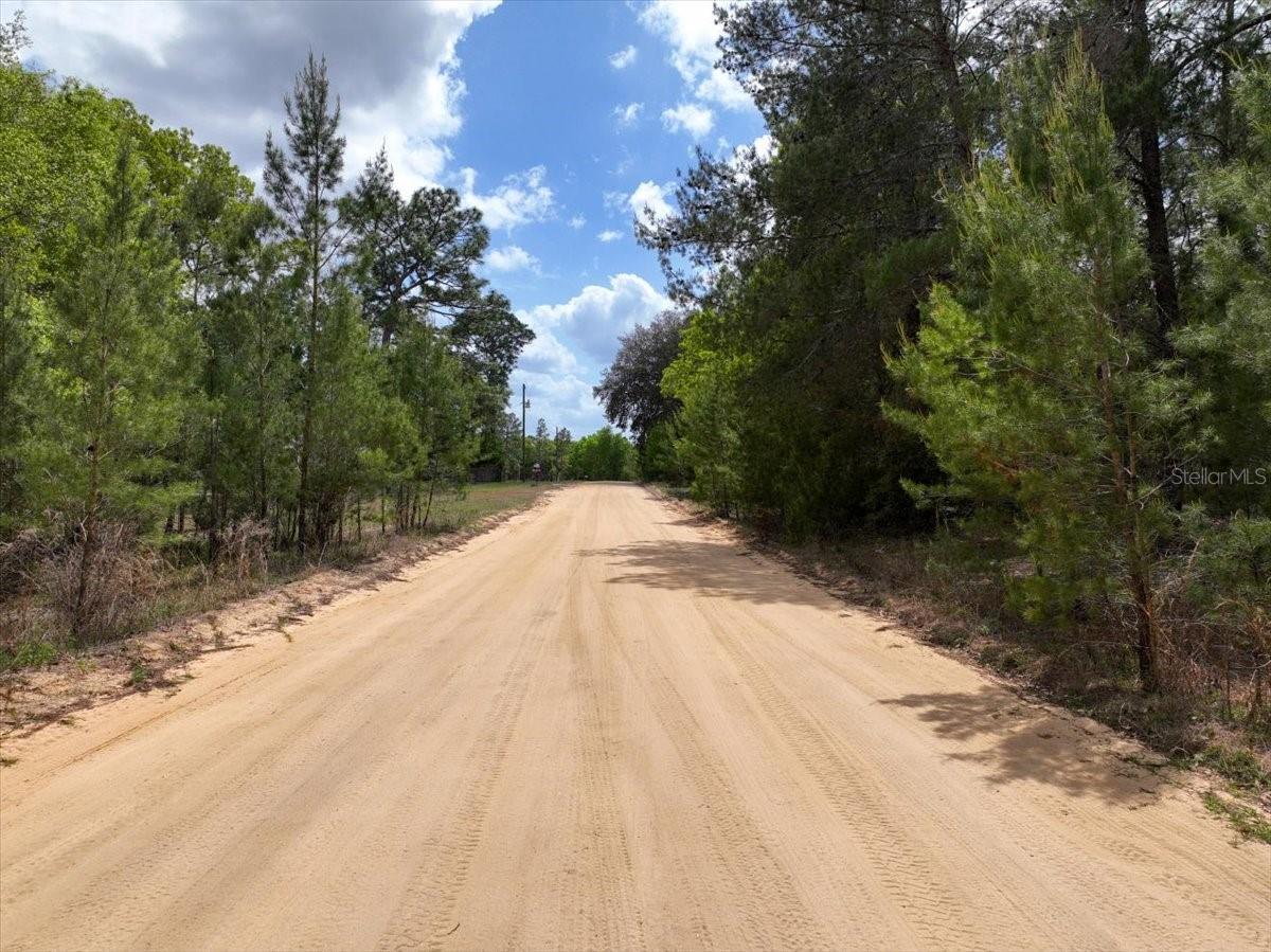 INTERLACHEN LAKES ESTATES - Land