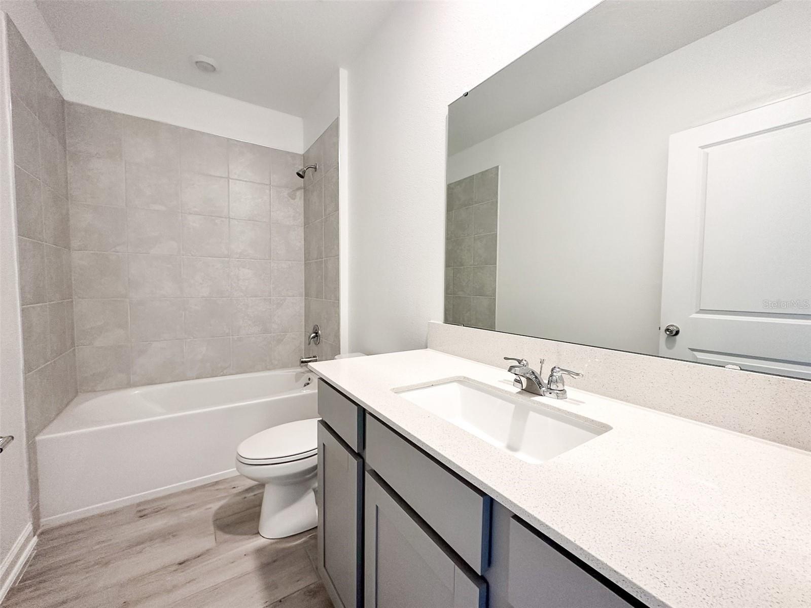 CASCADES PH 1A & 1B - Residential Lease