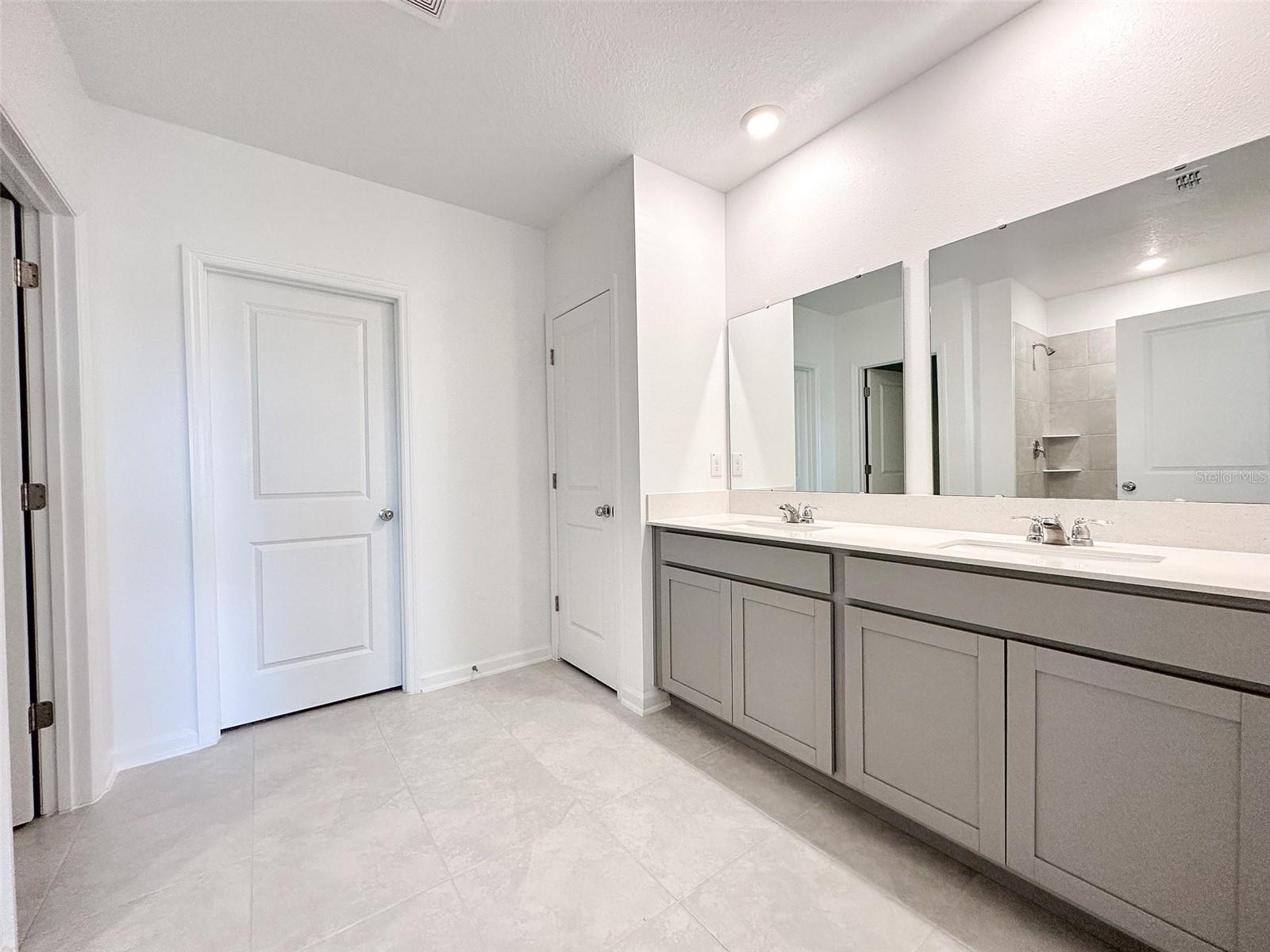 CASCADES PH 1A & 1B - Residential Lease