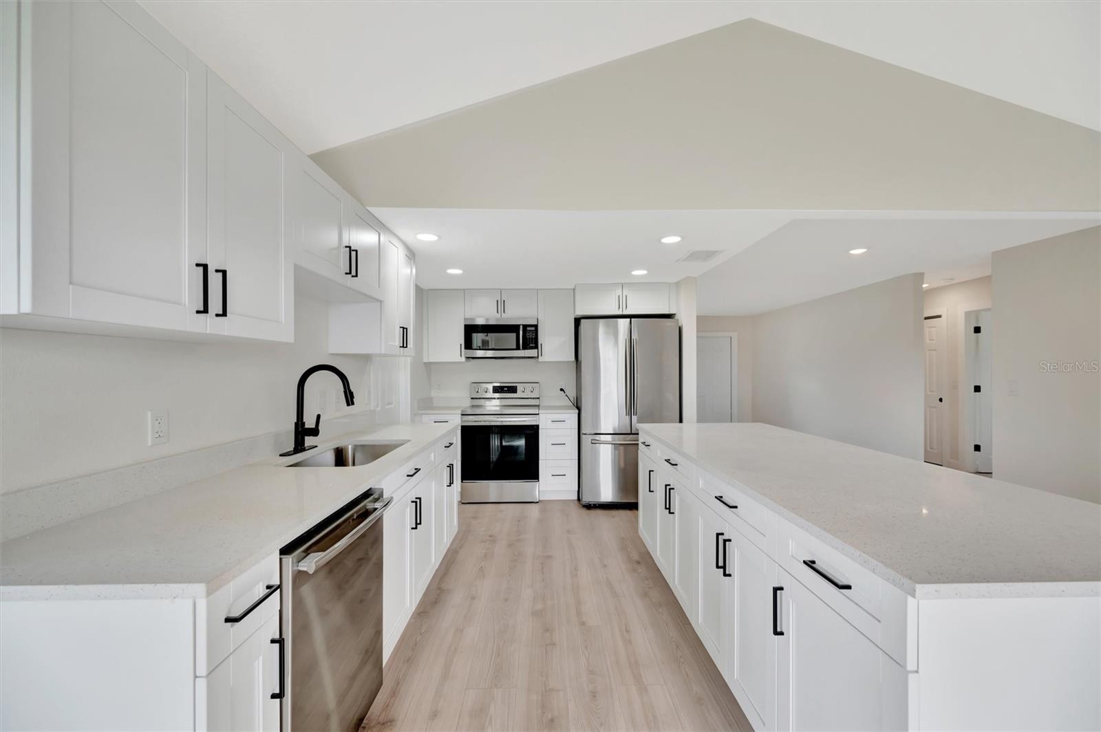 BAHIA VISTA - Residential