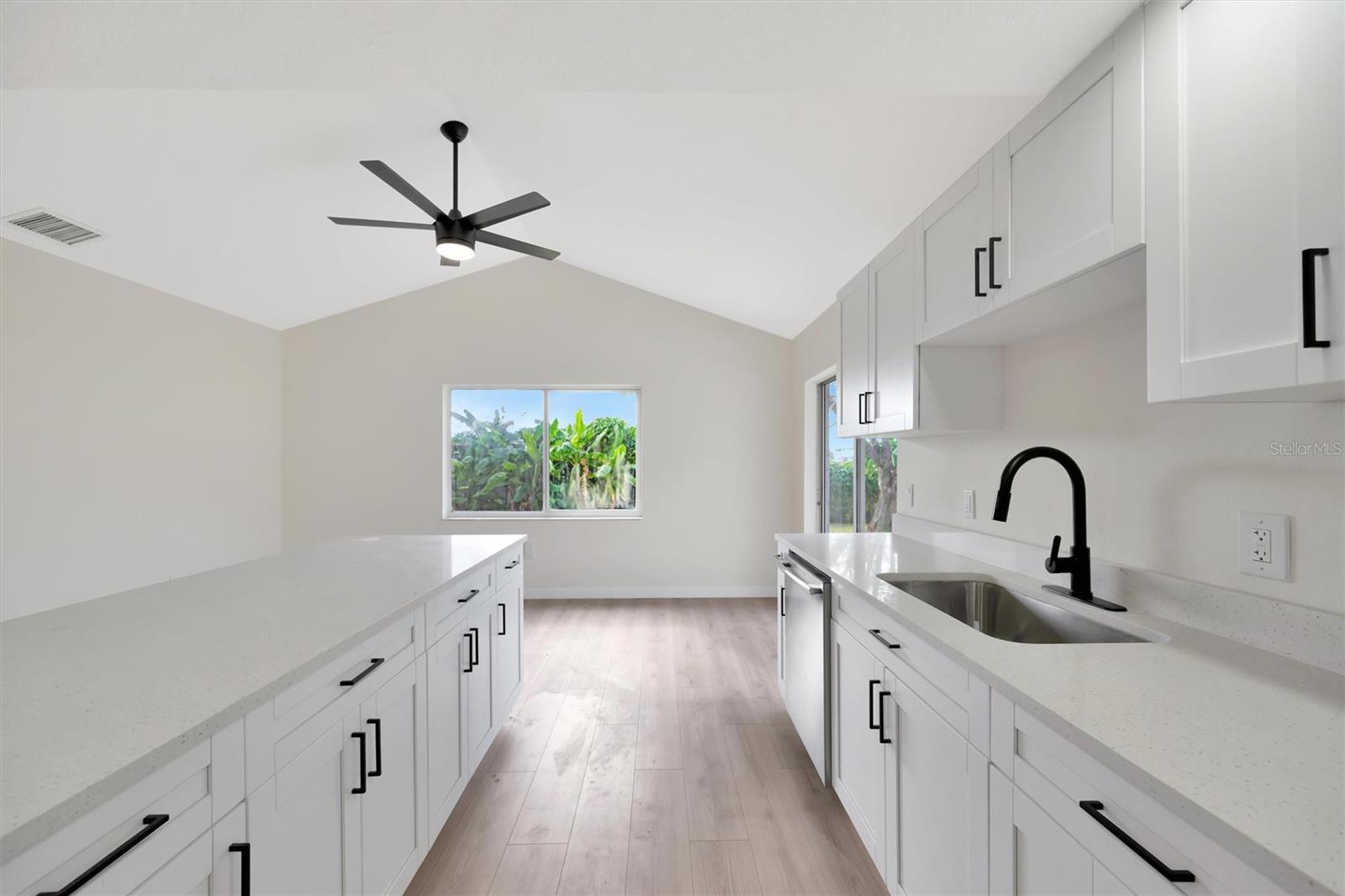 BAHIA VISTA - Residential