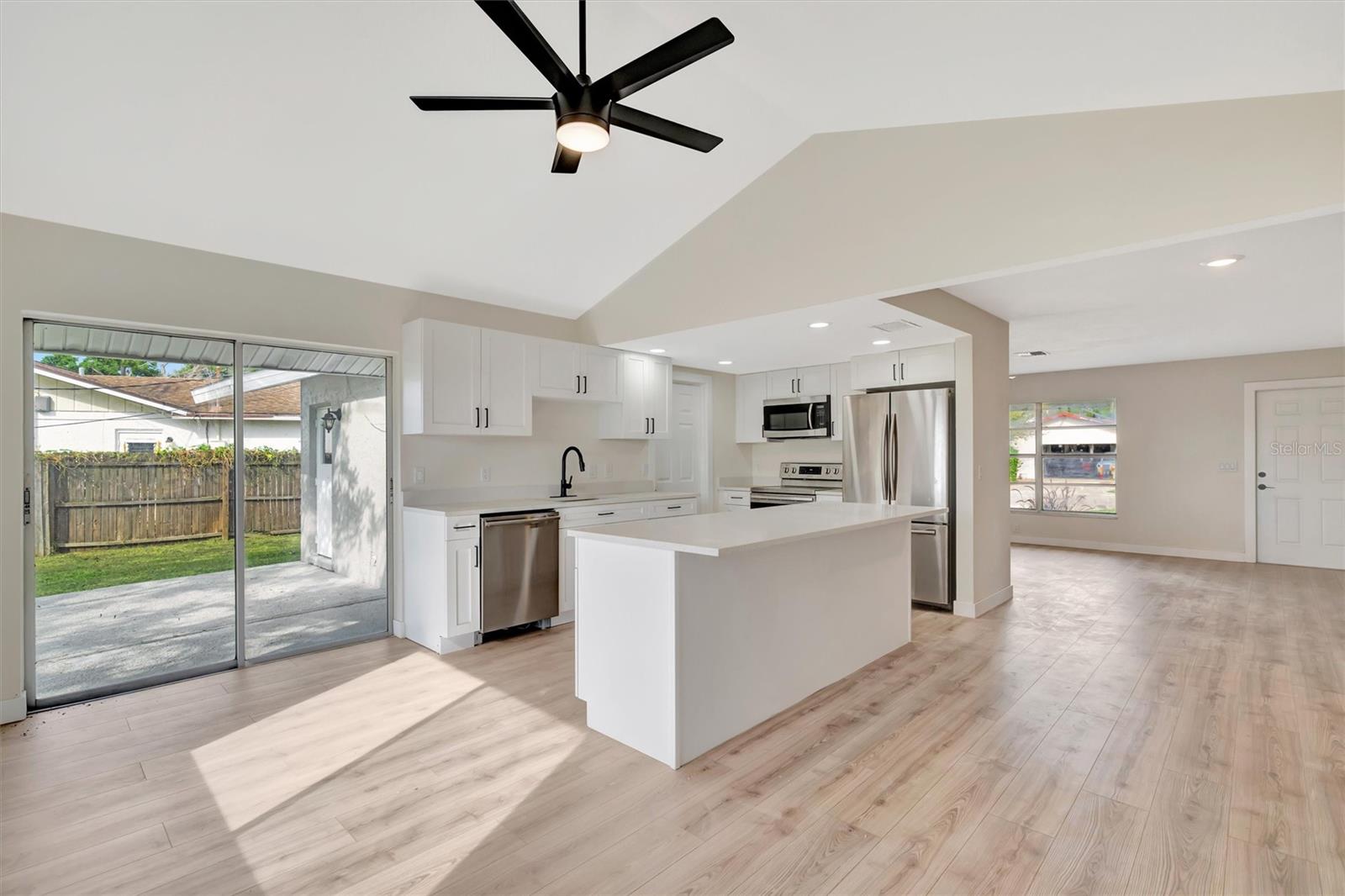 BAHIA VISTA - Residential