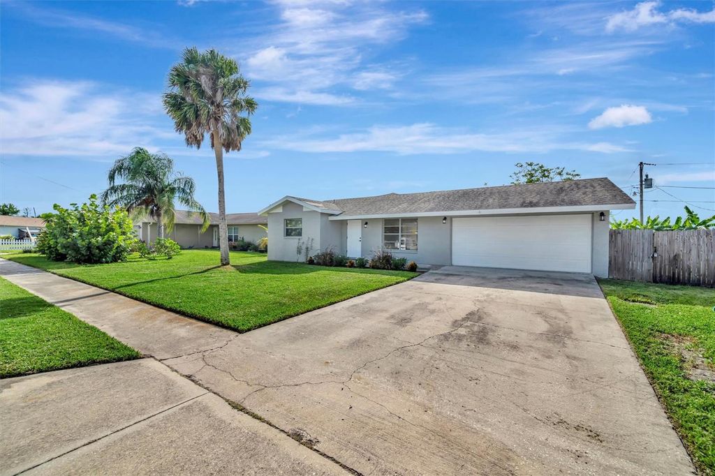 Photo of 2420 16th Street W, Palmetto, FL 34221 (MLS # A4667074)