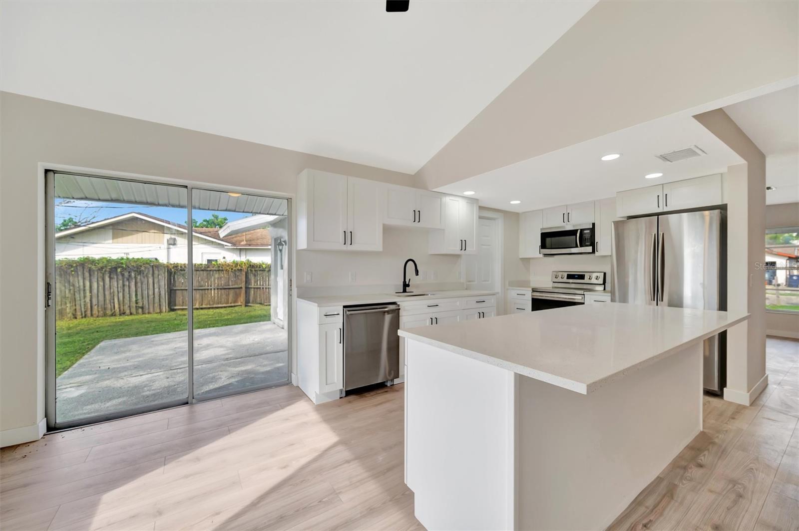 BAHIA VISTA - Residential