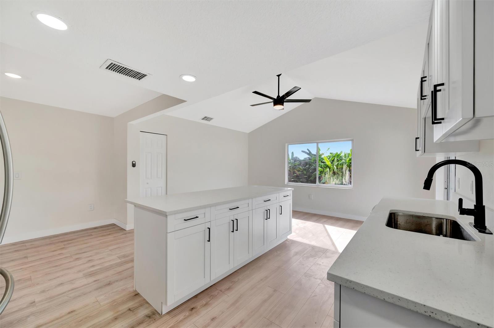 BAHIA VISTA - Residential
