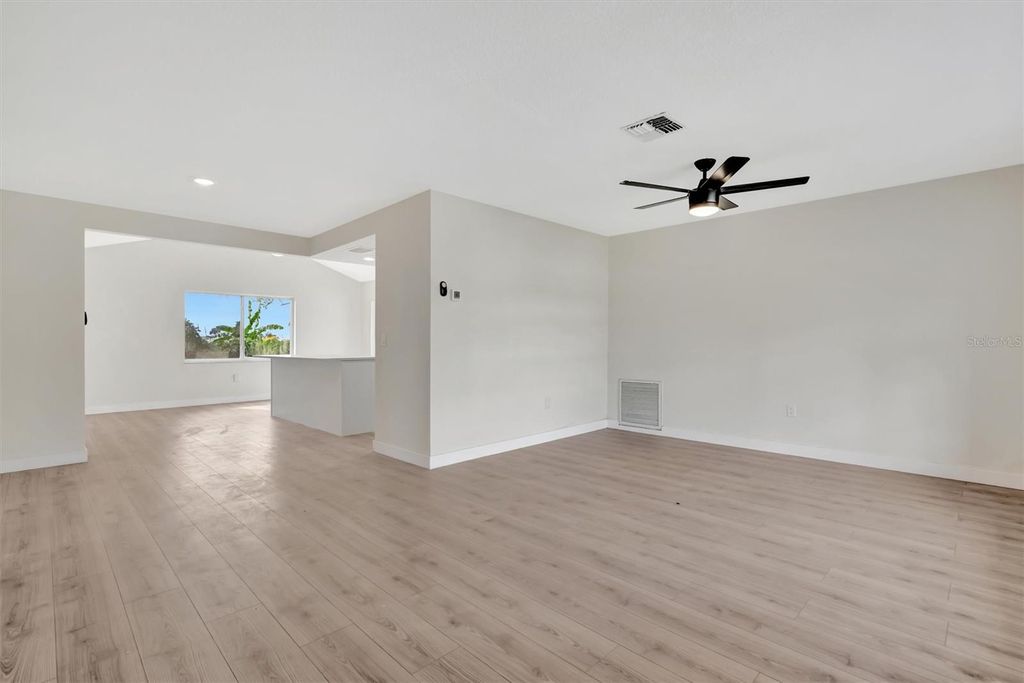 Photo of 2420 16th Street W, Palmetto, FL 34221 (MLS # A4667074)