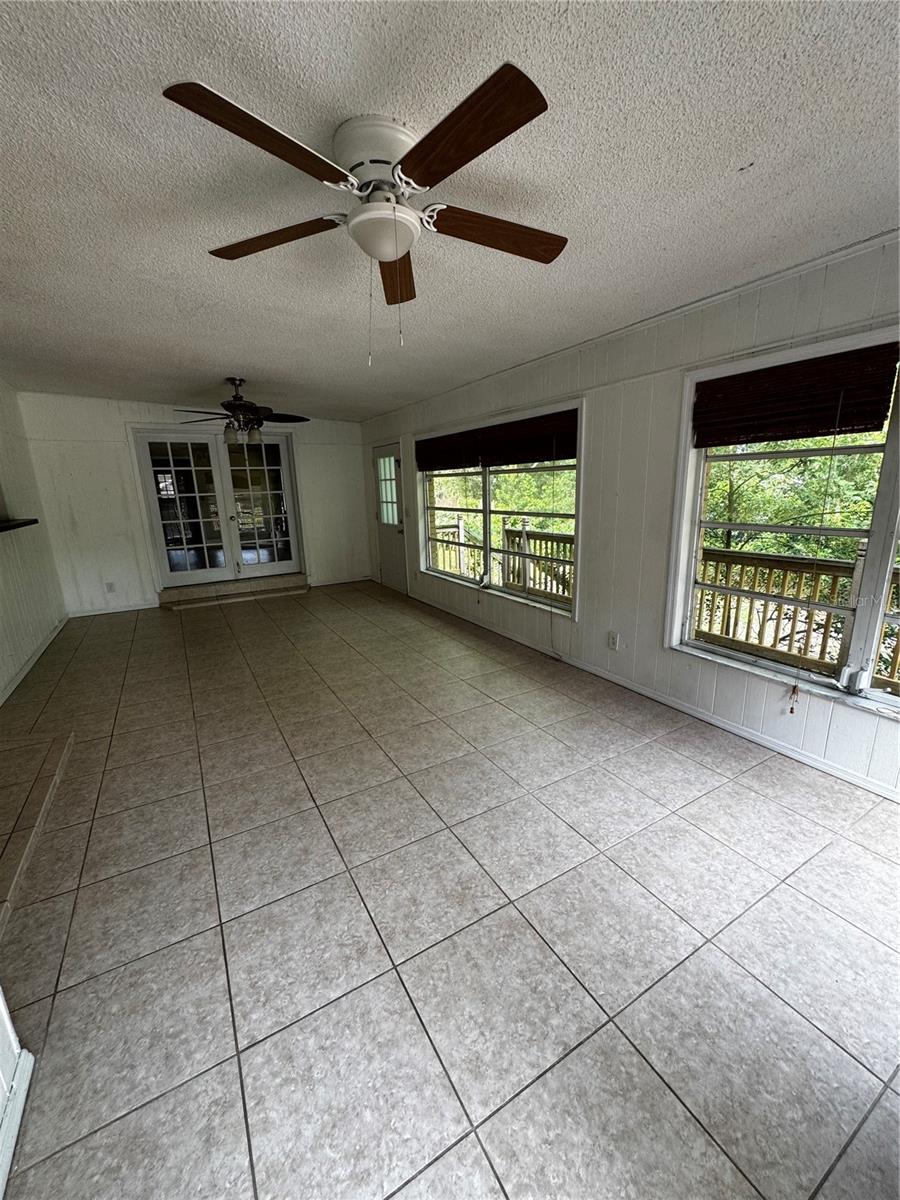 MOUNT DORA SUNSET HEIGHTS - Residential Lease