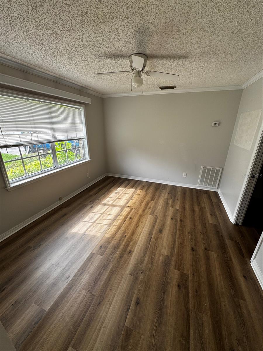 MOUNT DORA SUNSET HEIGHTS - Residential Lease