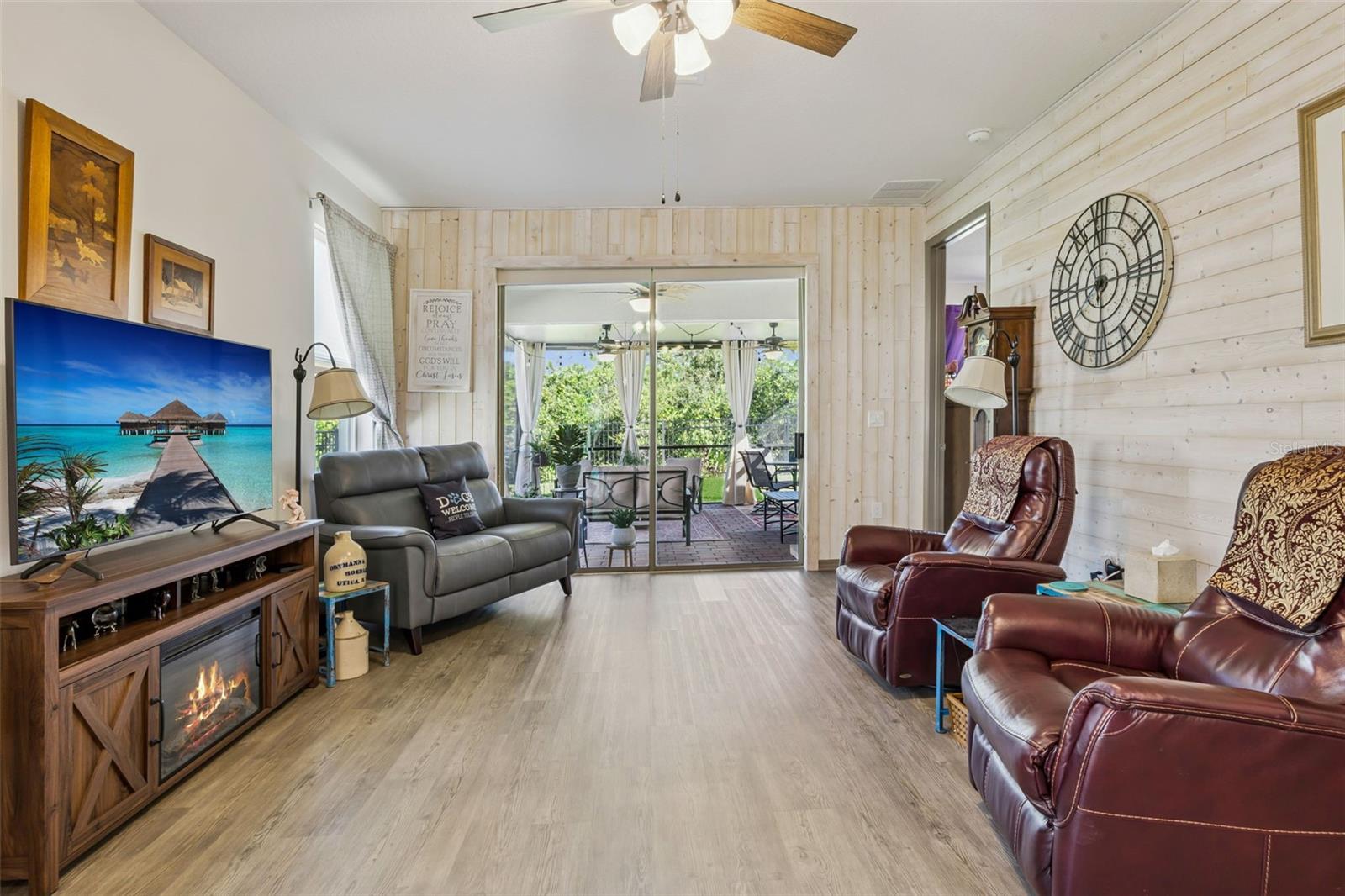 PALMS AT SERENOA - Residential