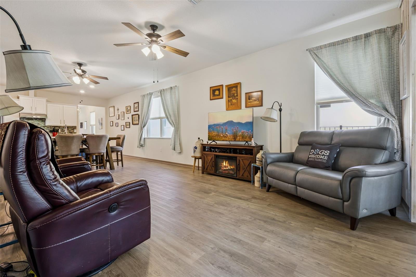 PALMS AT SERENOA - Residential