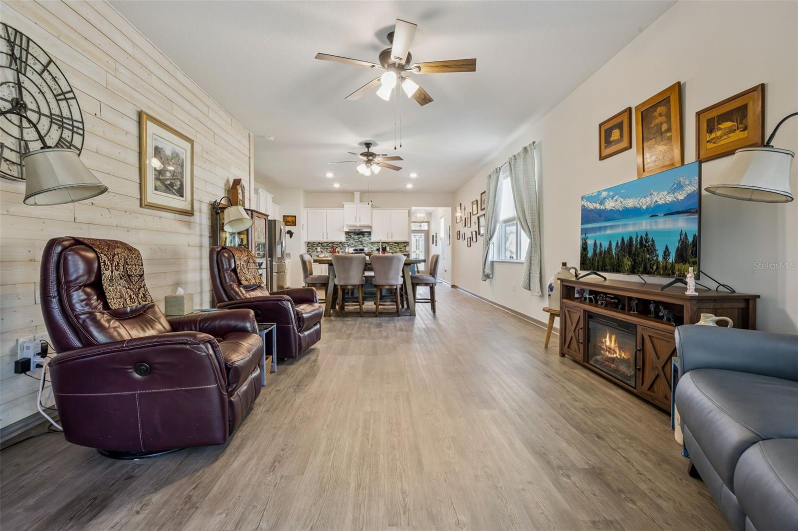 PALMS AT SERENOA - Residential