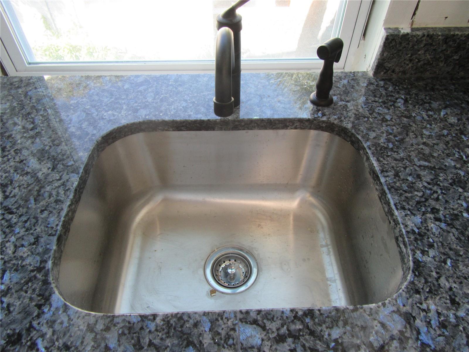 THORNTONS ADD - Residential Lease