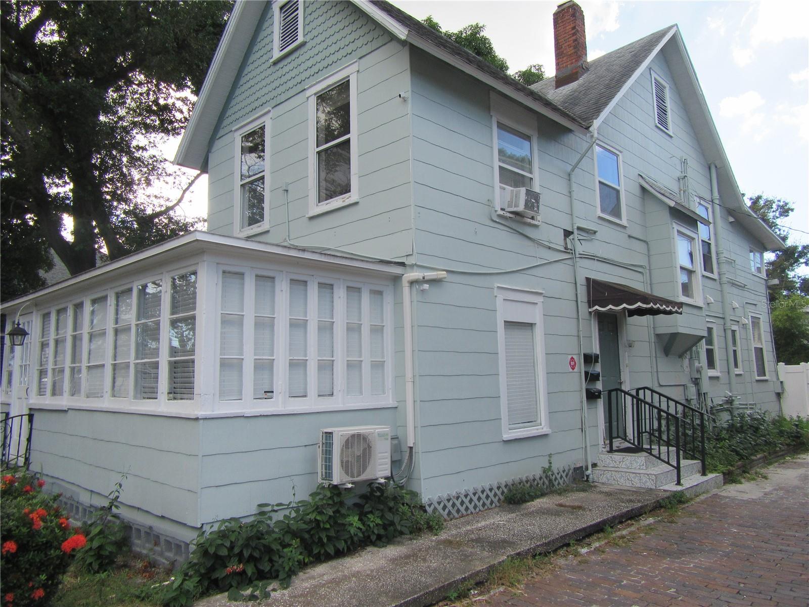 THORNTONS ADD - Residential Lease