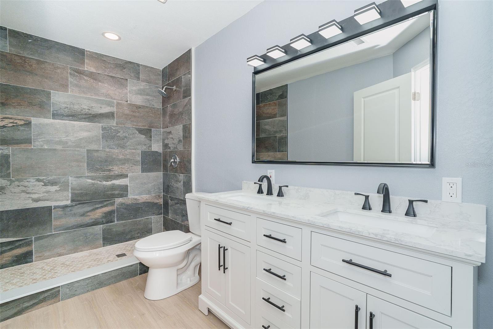 PINE COVE - Residential