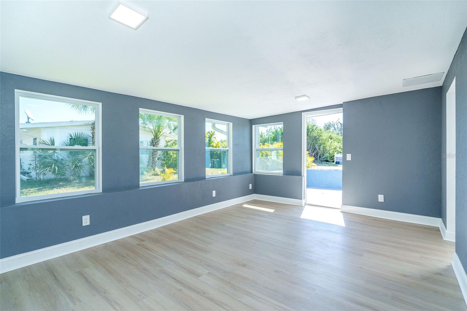 PINE COVE - Residential