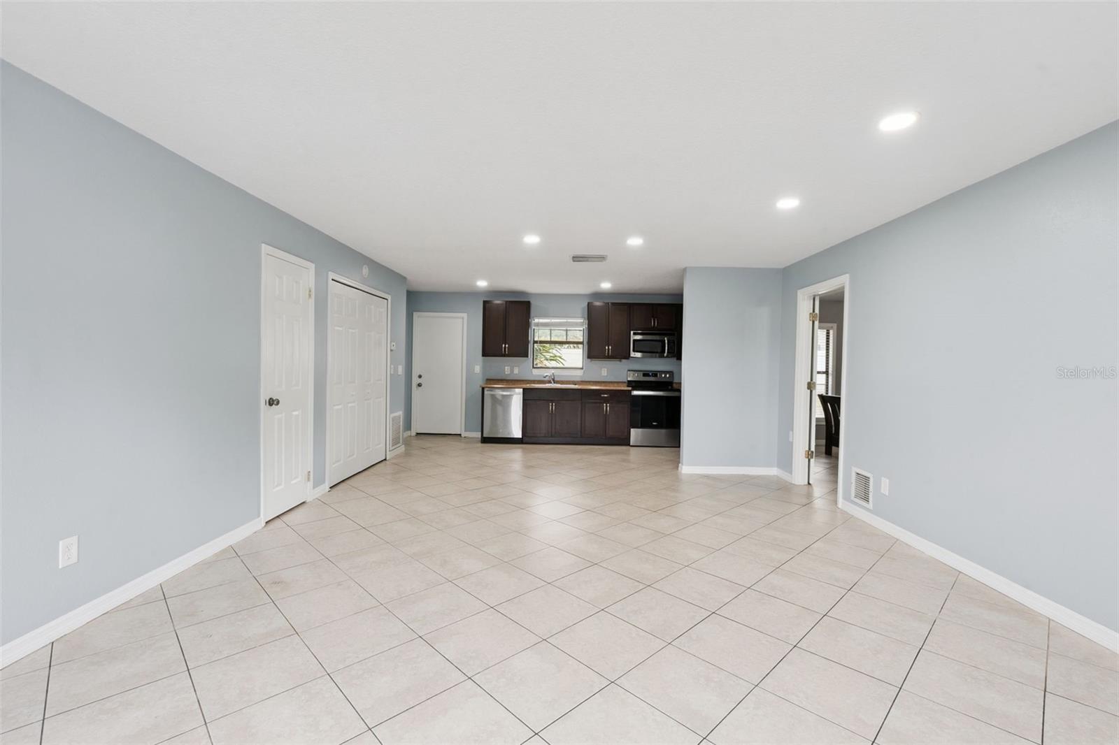 FERNBROOK TRAILS - Residential