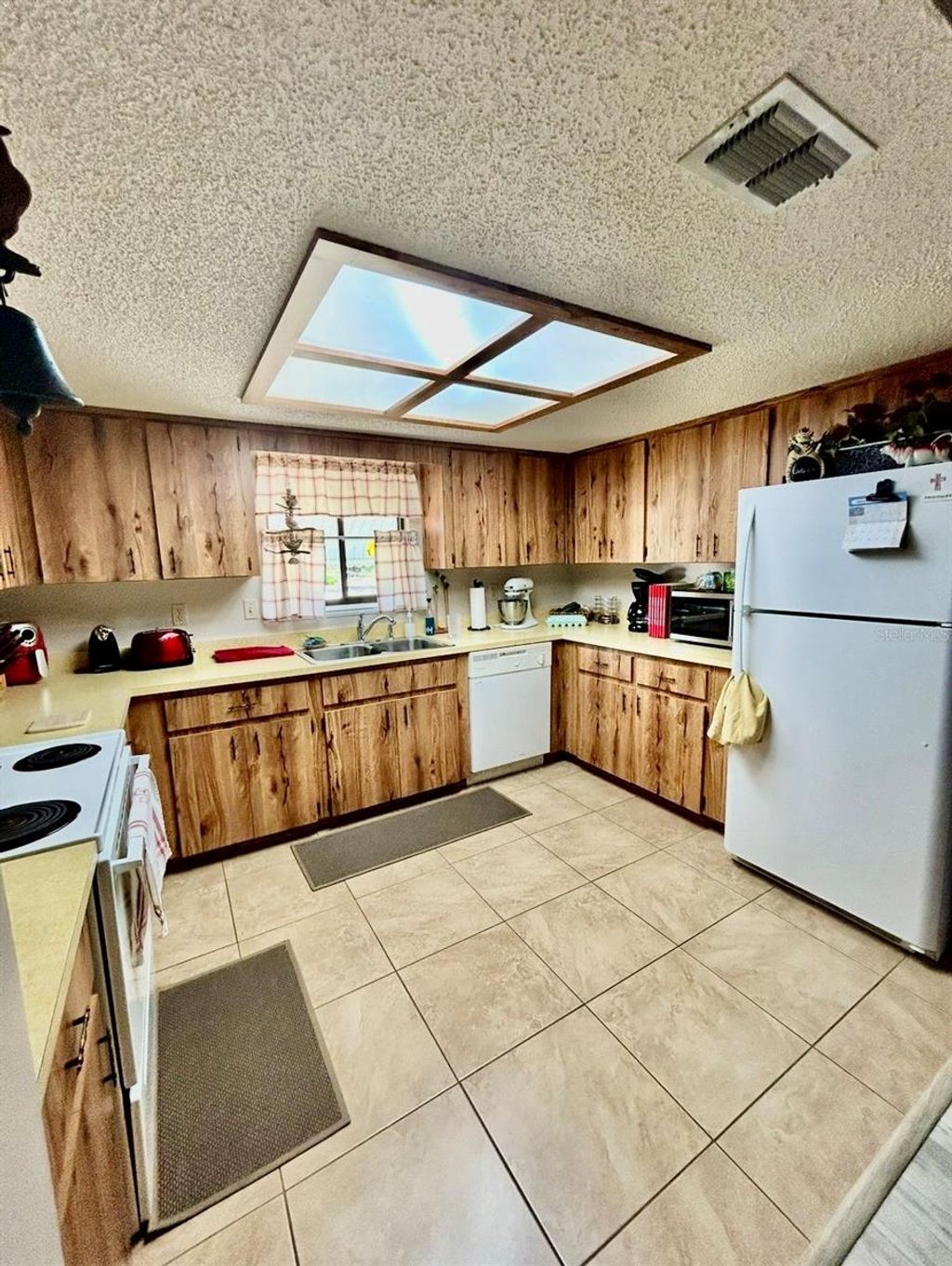 Photo of 10400 SW 98th Avenue, Ocala, FL 34481 (MLS # OM718420)