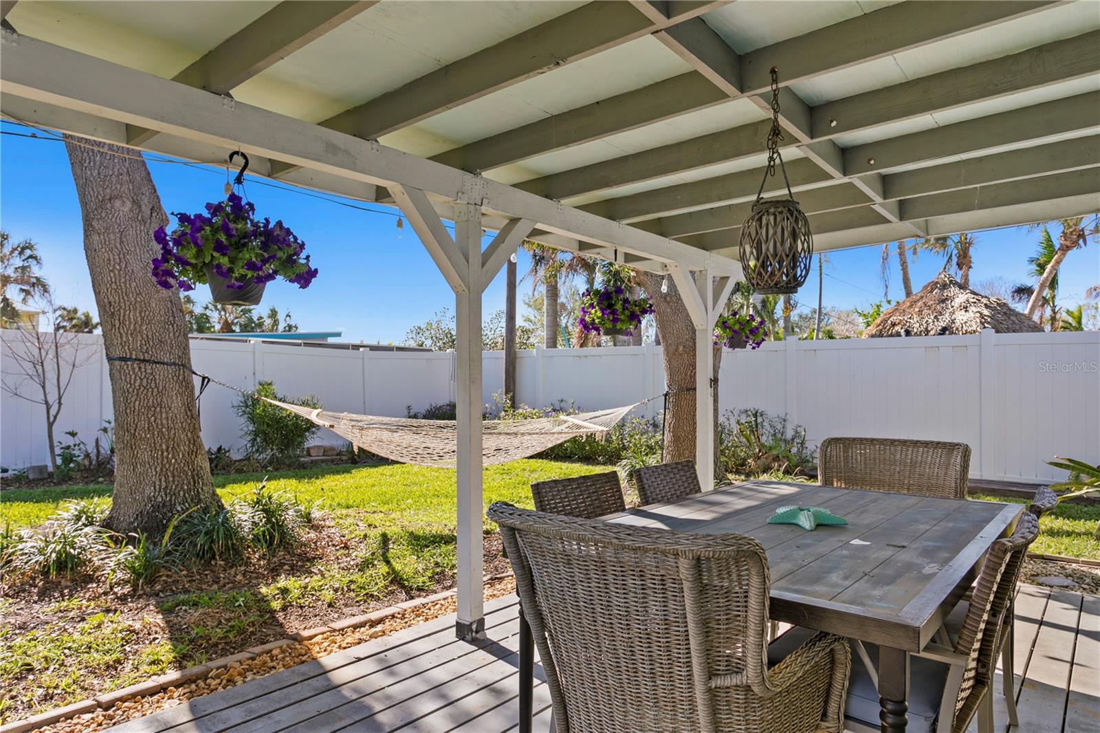 PASADENA ISLE - Residential