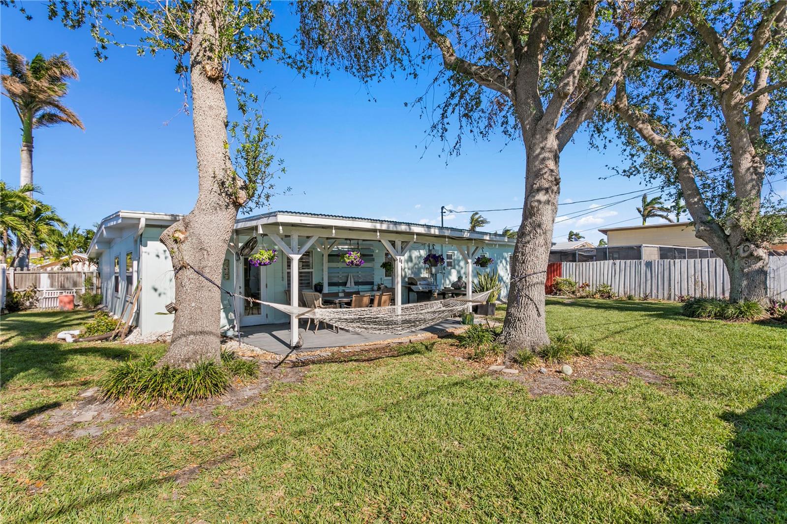 PASADENA ISLE - Residential