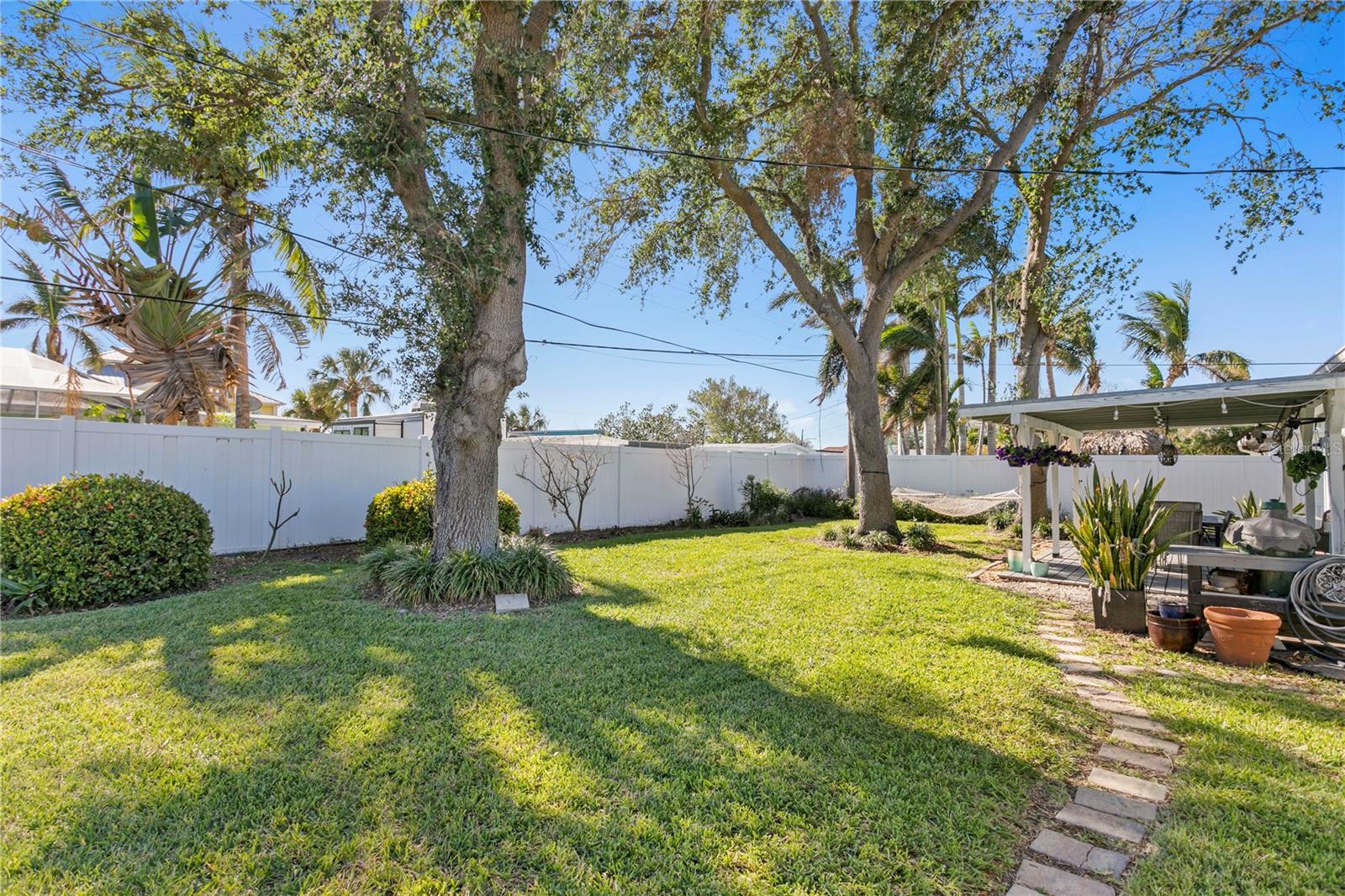 PASADENA ISLE - Residential