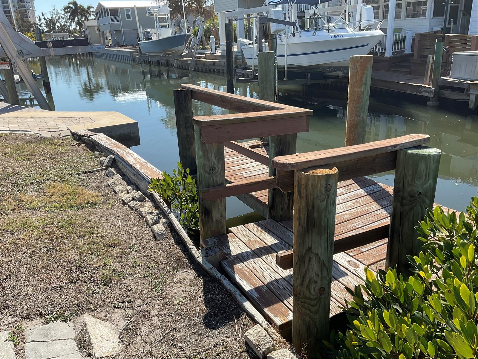 VENICE BAY ADULT PARK - Land