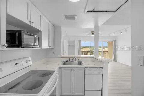 SANDY COVE - Residential