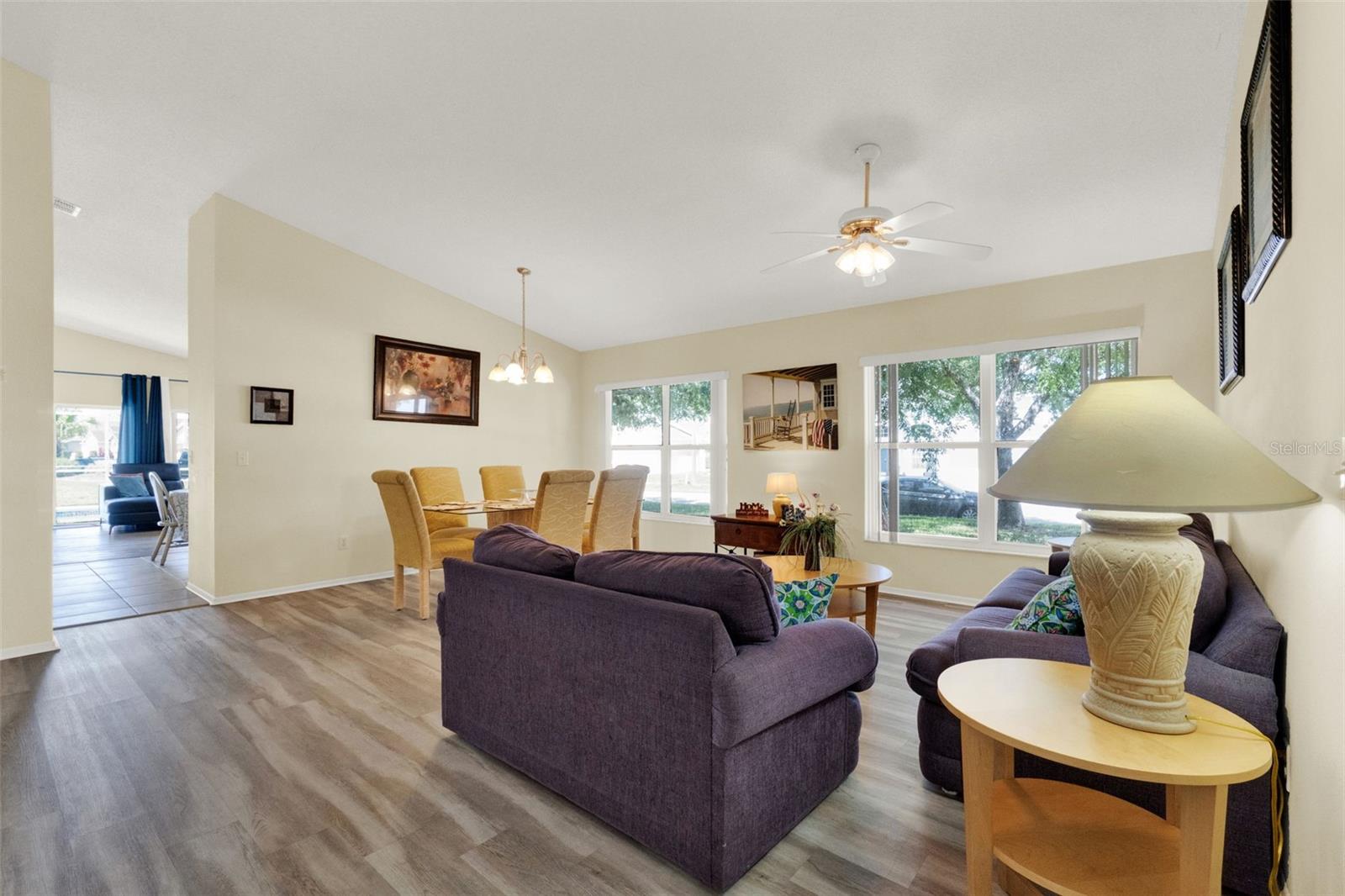 550 CASTLEMAIN CIRCLE