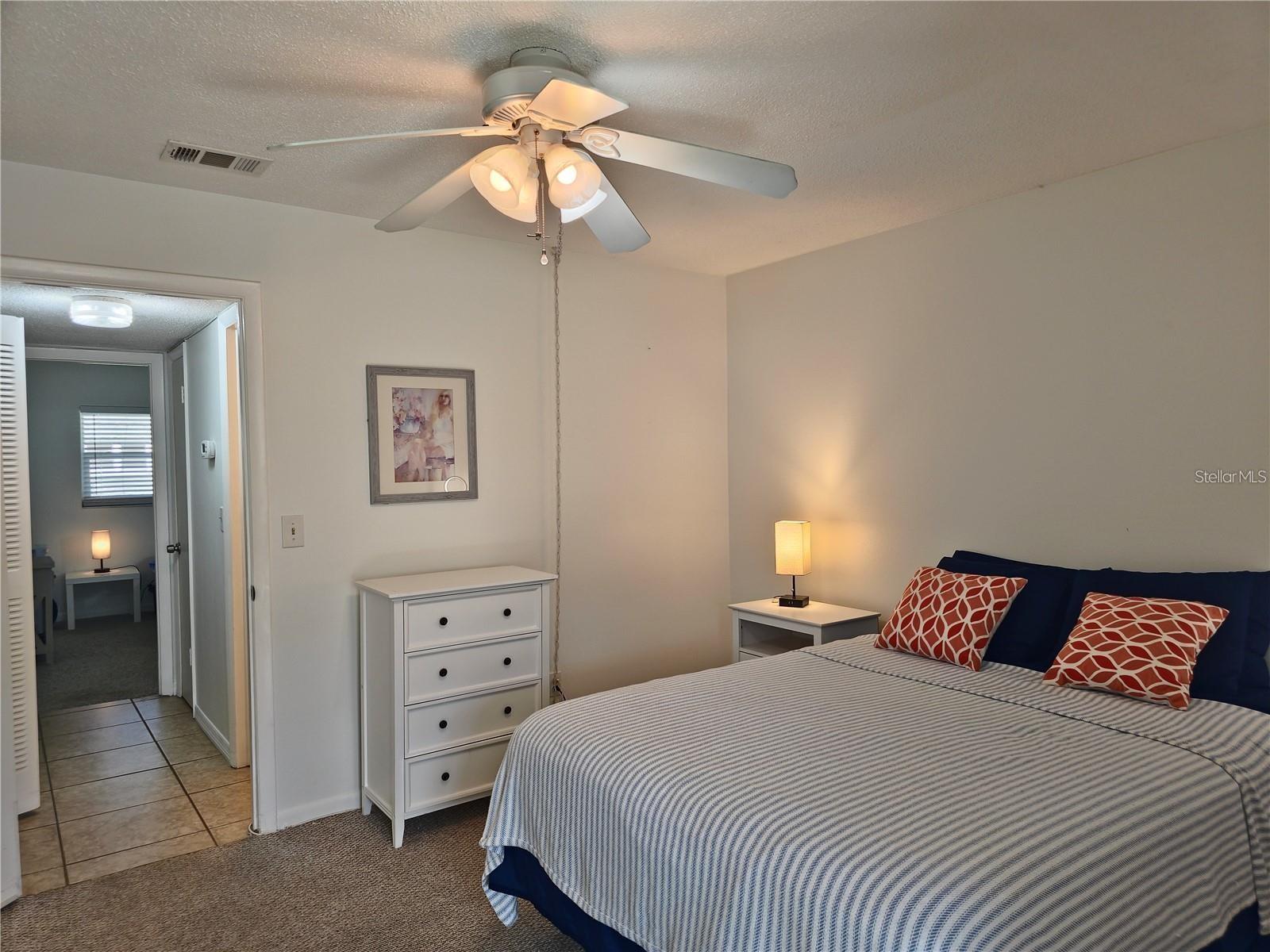 PARADISE SHORES - Residential