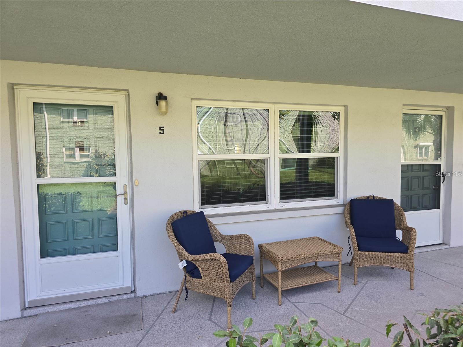 PARADISE SHORES - Residential