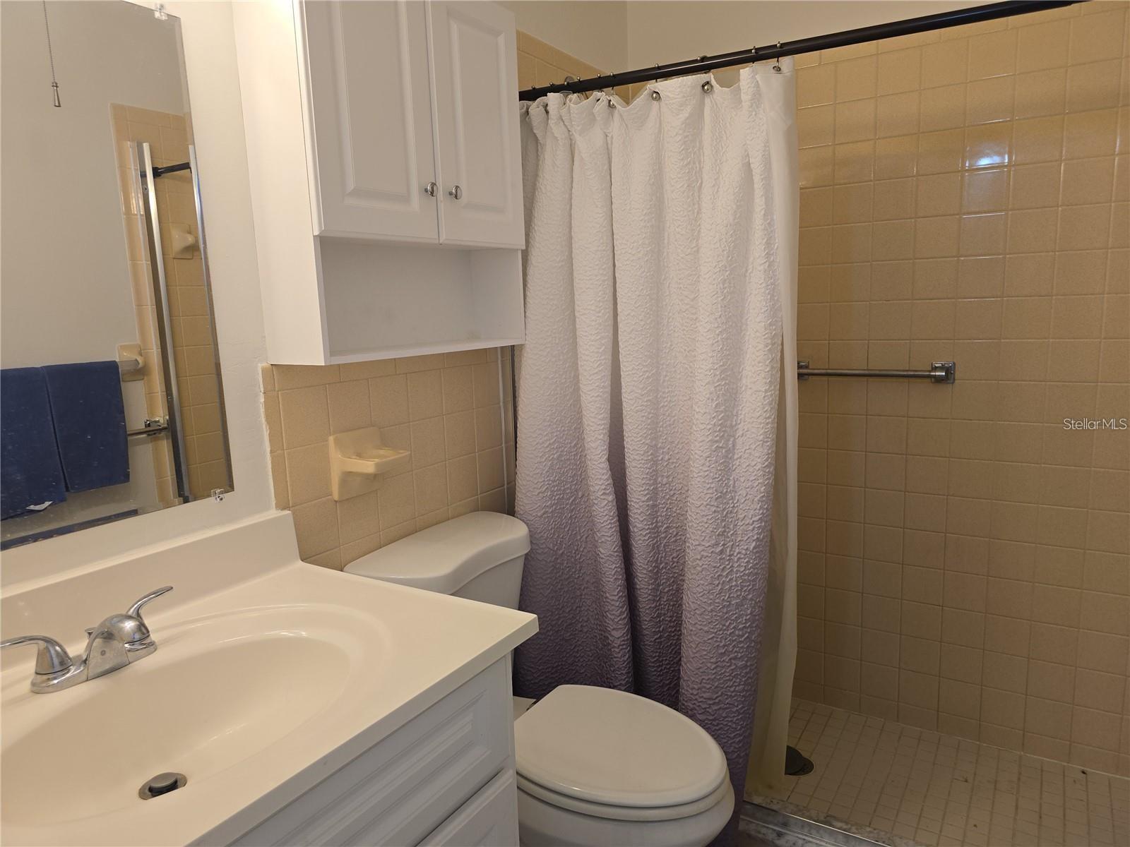 PARADISE SHORES - Residential